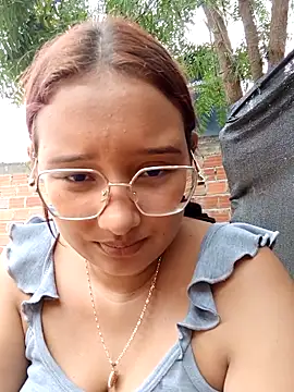 Chat +18 de young_dairy01 ao vivo