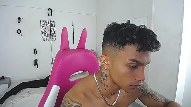 دردشة Leonard_Price الجنسية المباشرة