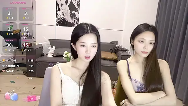 XXX chat uživo modela OiOi-666