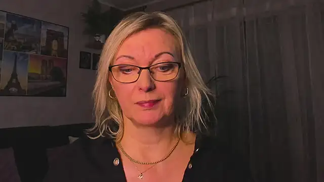 vanessa_chat's Webcam Show