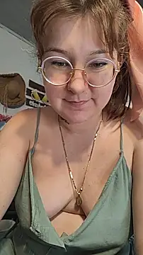 Chatroom XXX en direct de HunnyyLove