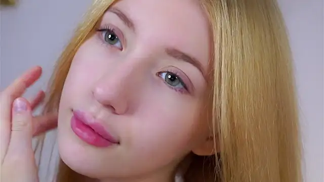 SunnivaCovil's Webcam Show