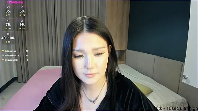 isaxin Live XXX Chat