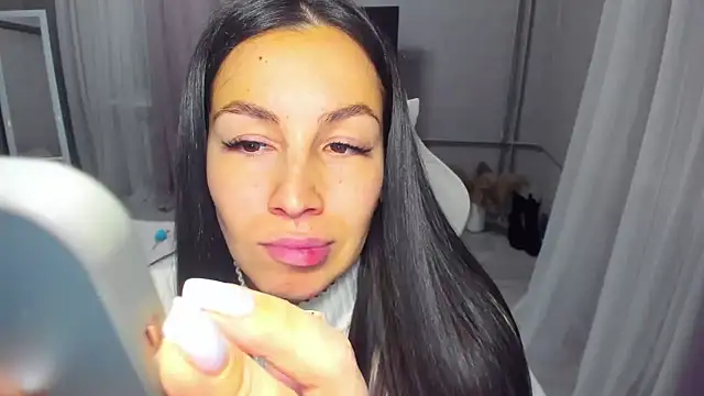 Chat +18 de AvisFlowers ao vivo