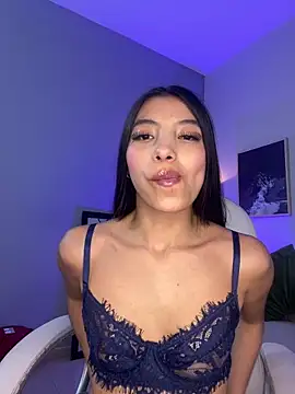 Chat +18 de Tiffany_Low ao vivo