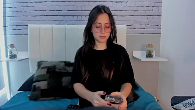 Онлайн чат XXX SophieeMoore