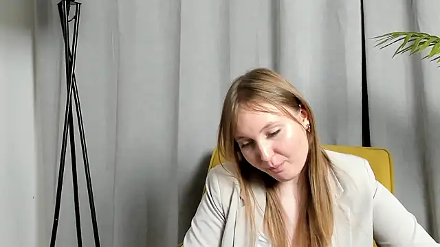 FlorineWarschaw's Live XXX Chat