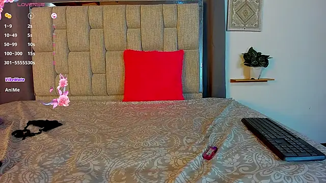 Dounia_nagi Chat XXX live