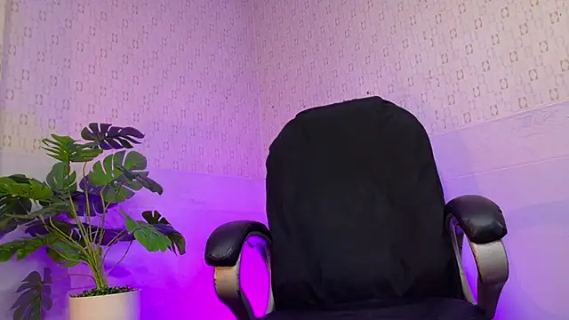 Chat +18 de 4L3JX ao vivo