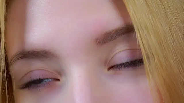 SunnivaCovil Chat XXX in diretta