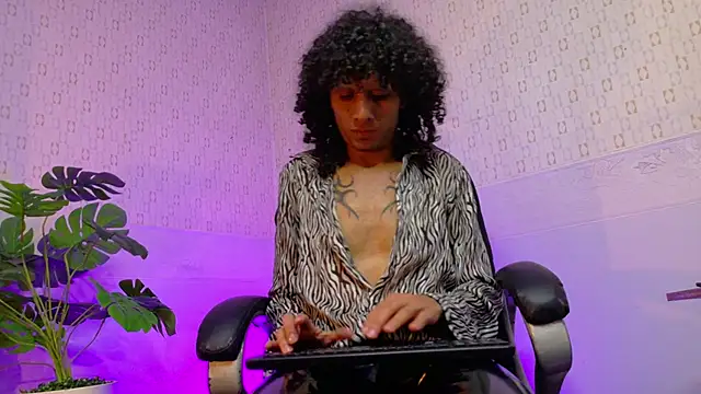 4L3JX 即時 XXX 聊天