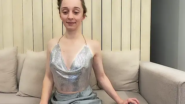 ShySchoolGirlのライブXXXチャット