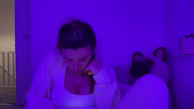 Онлайн чат XXX maisiesmithx