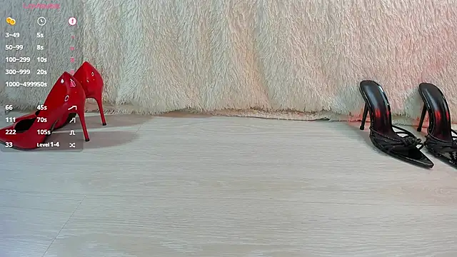 Онлайн чат XXX queens_nylon