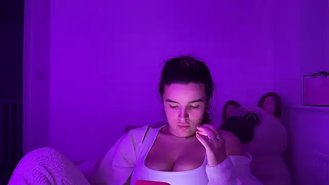 Онлайн чат XXX maisiesmithx