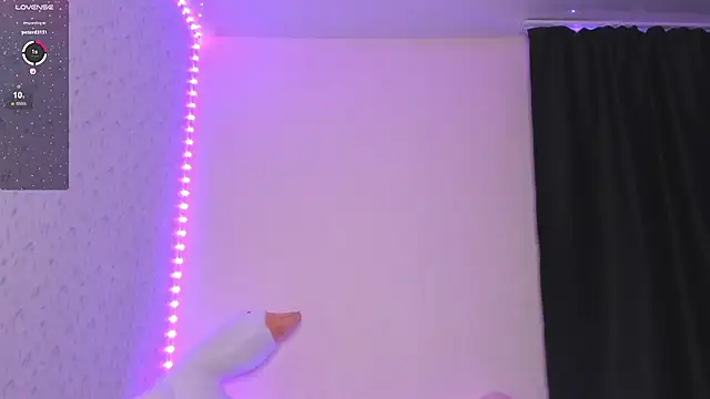 succubantra élő XXX-chatje