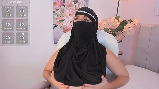 rawiya's Webcam Show