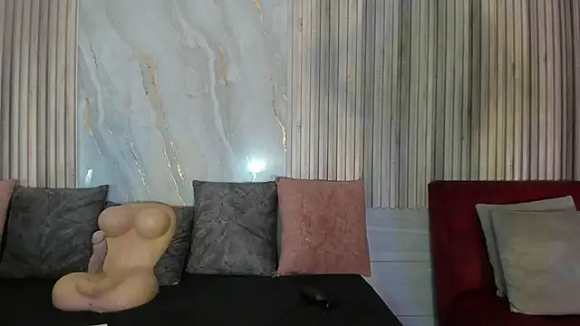 BriannaChelsea's Live XXX Chat