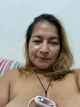 XXX chat uživo modela Jlo_69