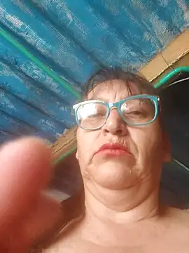 clarita_01 Adlı Modelin Canlı XXX Sohbeti