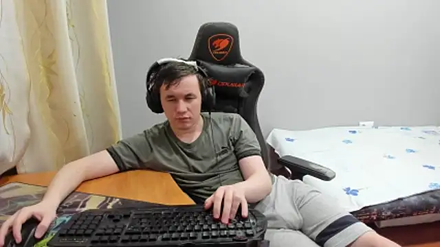 Show modela iliaskrislove na web-kameri