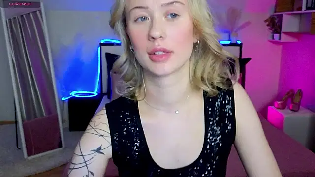 XXX chat uživo modela SashaBrooks