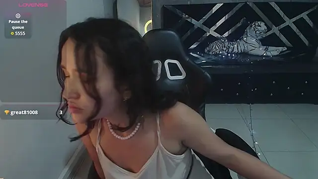 bella_vibess_s' Live XXX Chat