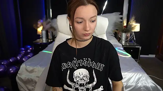 FoxyMayy's Webcam Show