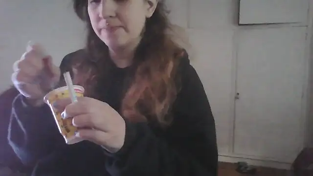 Darkytah élő XXX-chatje