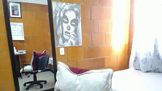 XXX chat uživo modela charlote_temple