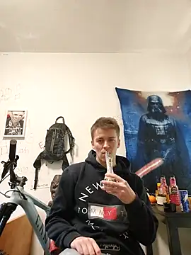 Toyjungee élő XXX-chatje