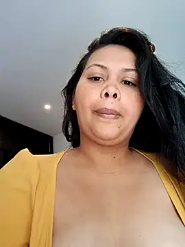 Alessandraa-'s Live XXX Chat