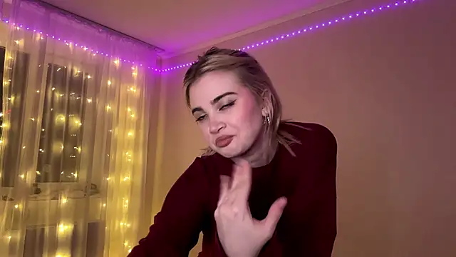 Chat +18 de KariJarecke ao vivo