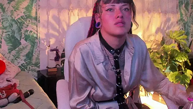 _sharlotte777のライブXXXチャット