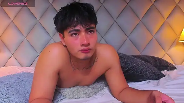 Clement_Reyes' Webcam Show