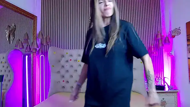 PlayfulShow élő XXX-chatje