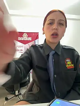 Emily-7_ 即時 XXX 聊天