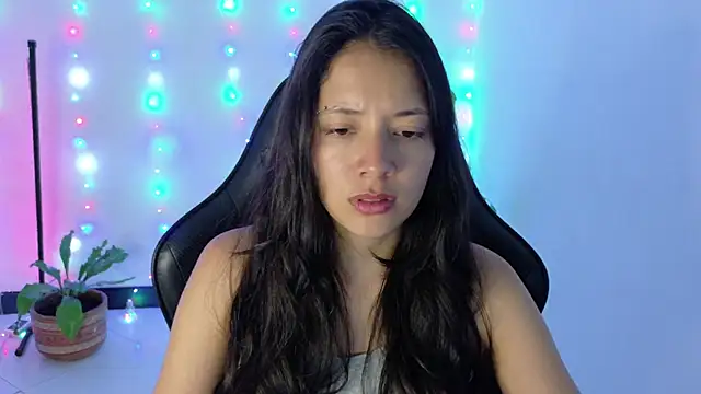 Sarasavage's Live XXX Chat