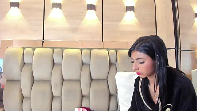 karol_lewissのライブXXXチャット