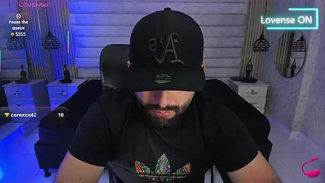 jhon_bear03 élő XXX-chatje