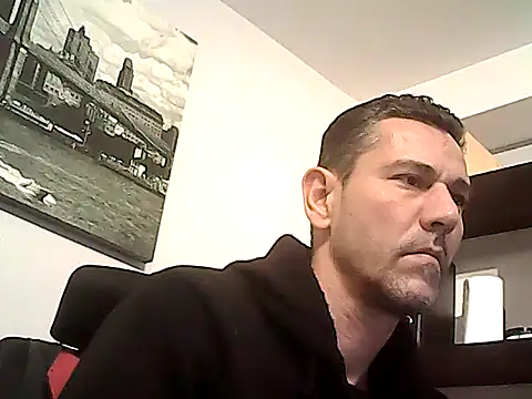 mastercharisma35 élő XXX-chatje