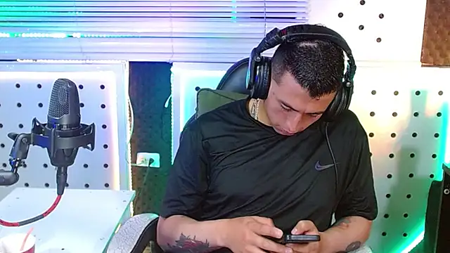 Godofcumxxx Chat XXX in diretta