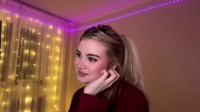 Pokazy przed kamerką – KariJarecke