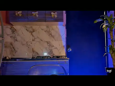 aprille15 Adlı Modelin Canlı XXX Sohbeti