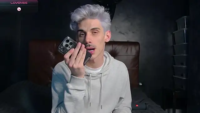 Chat +18 de DanielCrush1 ao vivo