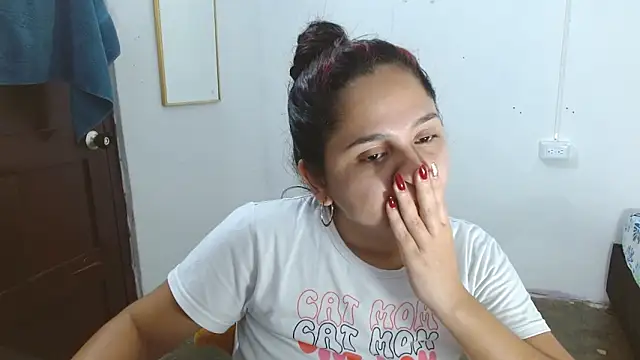 Czat XXX na żywo – Thalian