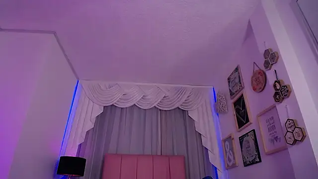 IsabelleDaza's Live XXX Chat