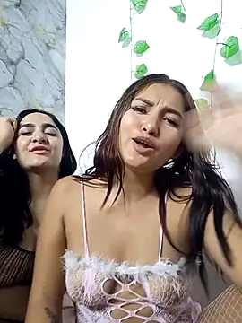 kitty-cat2's Live XXX Chat