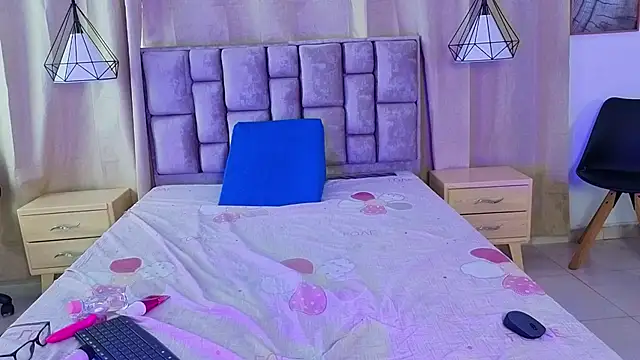 scarlettjohnson_ Adlı Modelin Canlı XXX Sohbeti