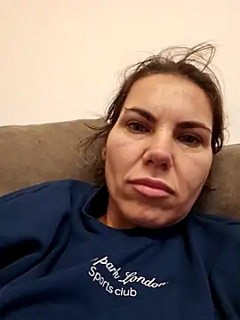 Pokazy przed kamerką – FeliciaKrige